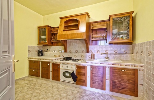 Obrs Villa | Stunning private villa with private pool, WIFI, hot tub, A/C, TV, terrace, pets allowed and park.