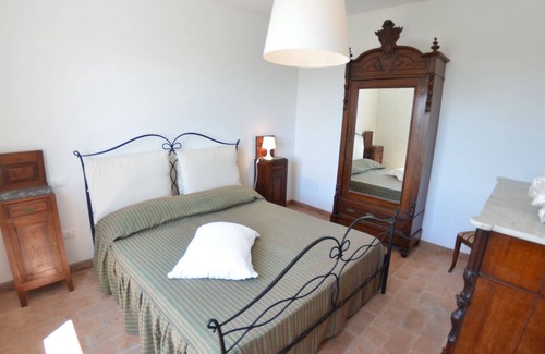 Buti Villa | Stunning private villa with WIFI, private pool, TV, terrace, pets allowed, panoramic view, parking