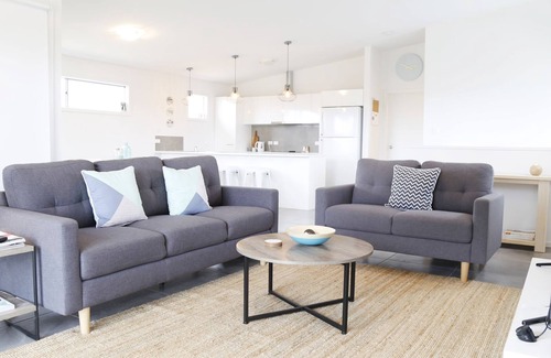 Aldinga Beach House | Stunning Property. Close to the Esplande. Free Wi-Fi.