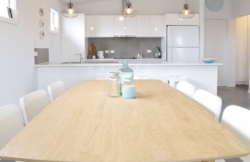Aldinga Beach House | Stunning Property. Close to the Esplande. Free Wi-Fi.