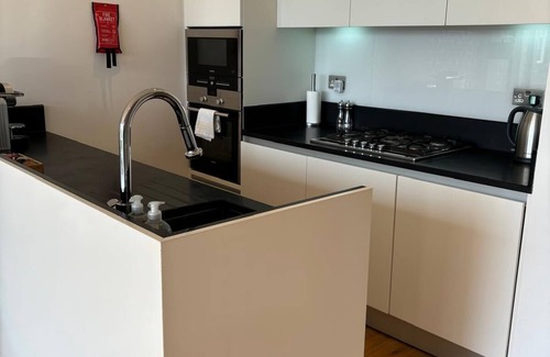 Marchmont Apartment | Stunning Quartermile meadows view two bedroom apartment