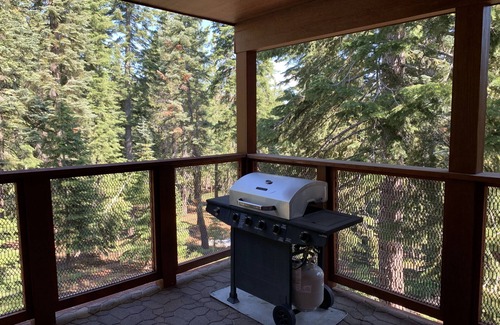 Truckee House | stunning quiet Tahoe Donner sanctuary