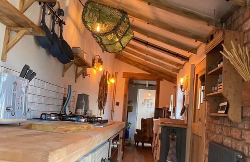 New Brighton Cottage | Stunning quirky 2-Bed Cottage in New Brighton