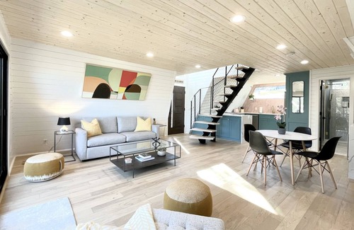 Pottsboro Cabin | Stunning remodeled modern Aframe 1 mile to Lake Texoma and Highport Marina