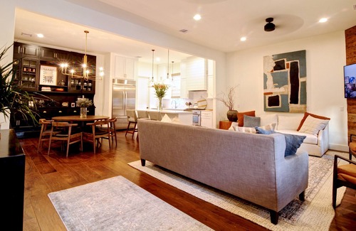 Washington Ave./ Memorial Park House | Stunning Renovated Luxury Home in the Heights