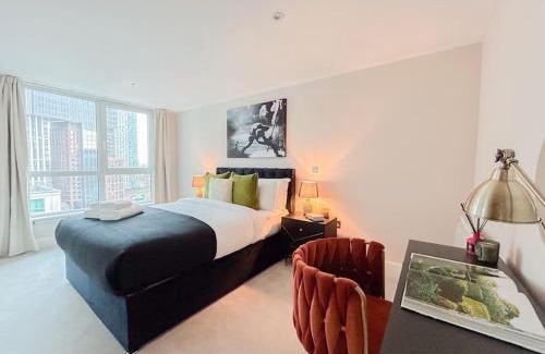 Vauxhall Apartment | Stunning riverside apartment