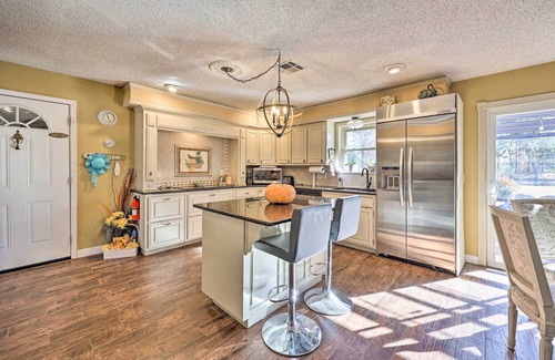 Rogers Villa | Stunning Rogers Villa w/Pond ~ 7 Mi to Lake