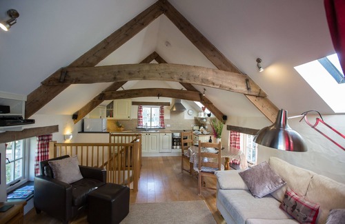 Eglwyswrw House | Stunning Romantic Barn Overlooking a Peaceful Meadow in Pembrokeshire.
