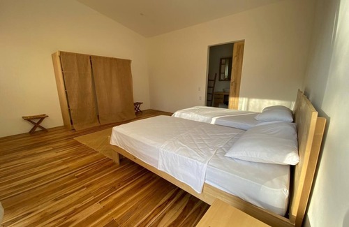 Santa Teresa Cabin | Stunning room Ocean view | Ac | Hot Water
