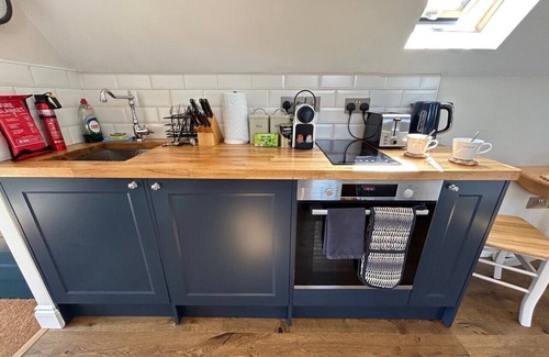 Gloucester Apartment | Stunning rural retreat perfect for couples & dogs