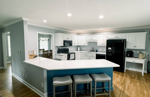 Sanford House | Stunning Sanford home with privacy and a beautiful view.