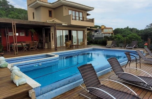 Albatroz House | Stunning sea views near the beaches