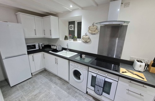Penmaenmawr House | Stunning Sea View Blue Haven in Penmaenmawr