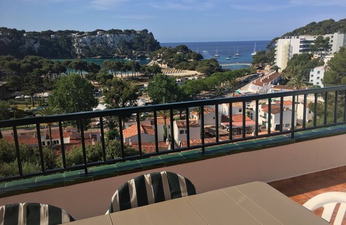 Serpentona Apartment | Stunning sea view apartment near the beach and shops