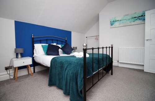 Barry Apartment | Stunning sea views - Barry's Retreat by Tŷ SA