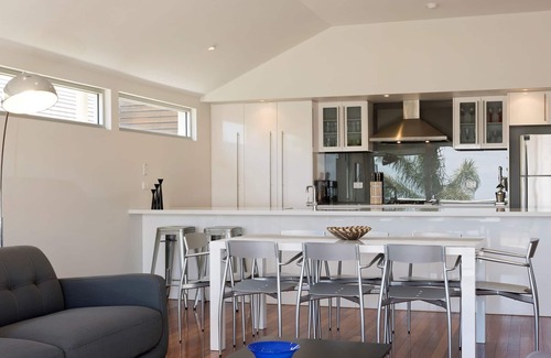 Seacliff House | Stunning Seaside Retreat