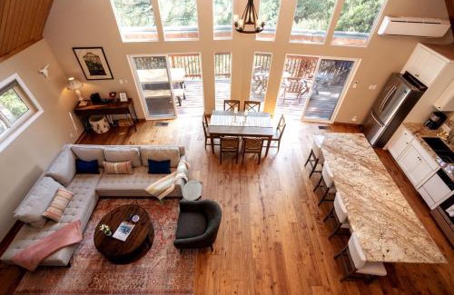 Lake Arrowhead Ski Chalet | Stunning secluded Creekside A-Frame gameroom