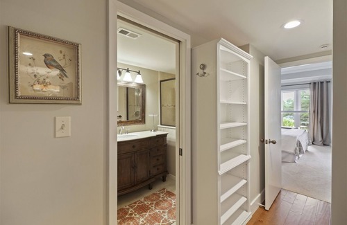 Shelter Cove Condo | Stunning Shelter Cove Harbour and Marina Views, Bike to the Beach - HS7155