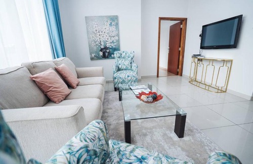 Dubai Apartment | Stunning Skyline Views On 51st Floor