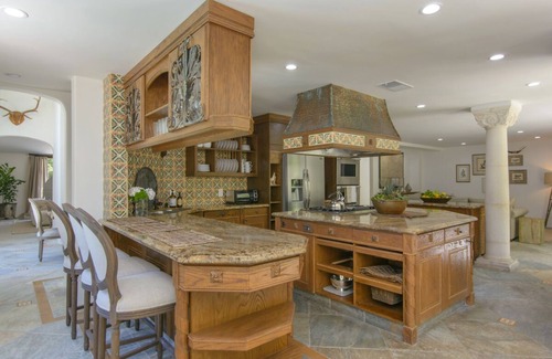 Muirlands Villa | Stunning Spanish Villa with Gorgeous Pool