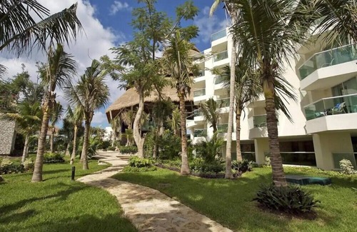 Cozumel House | Stunning Studio in Caribbean with Hot Tub