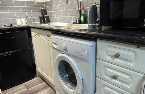 Newport Apartment | Stunning Studio Apartment in Newport