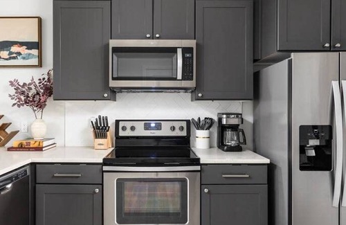 Meridian-Kessler Apartment | Stunning Studio Apt Near Broad Ripple Cozysuites
