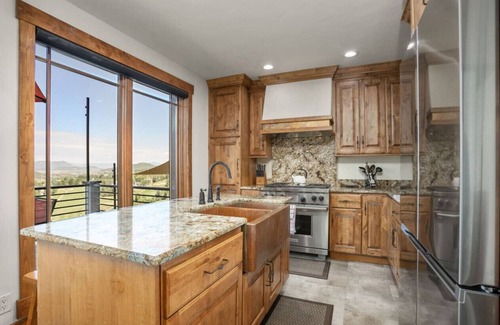 Steamboat Springs Ski Chalet | Stunning sunsets, mountain views, and minutes to the mountain.