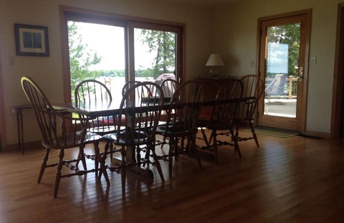 Isle La Motte House | Stunning Sunsets, Gorgeous Lakefront, Beautiful Home