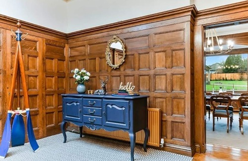 Tadworth House | Stunning Surrey Hills Manor Accommodation