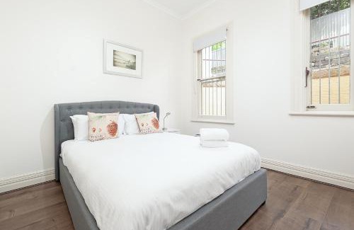 Millers Point Apartment | STUNNING SYDNEY HOME 1