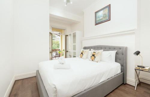 Millers Point Apartment | STUNNING SYDNEY HOME 10