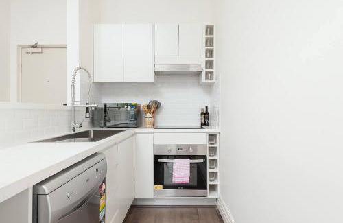 Millers Point Apartment | STUNNING SYDNEY HOME 11