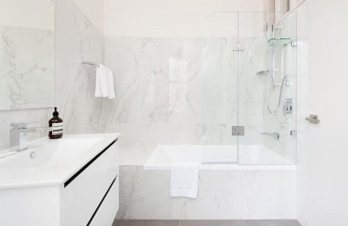 Millers Point Apartment | STUNNING SYDNEY HOME 6
