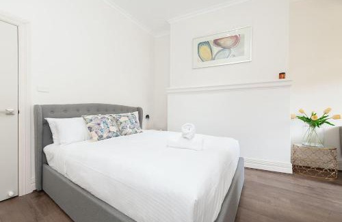 Millers Point Apartment | STUNNING SYDNEY HOME 9