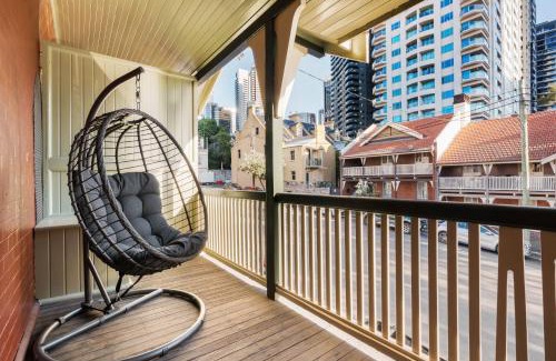 Millers Point Apartment | Stunning Terraced Apartment near the Sydney Opera House