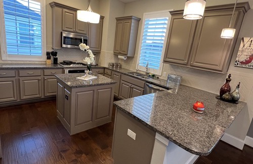 Memorial House | Stunning Three-Story Home in Gated Community – Modern Luxury!