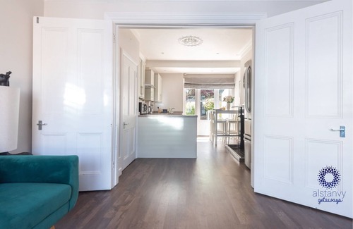 Royal Tunbridge Wells Apartment | Stunning town centre ground floor garden apartment