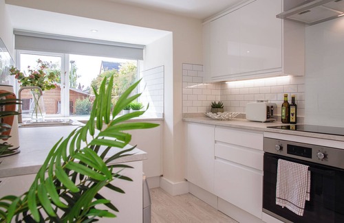 Cheltenham House | Stunning Townhouse with Large Garden