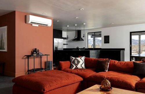 Joshua Tree House | Stunning Vacation Rental with Hot-tub and Fire place in Joshua Tree, California
