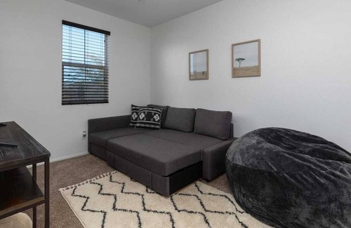 North Las Vegas House | Stunning Vegas Skyline View, Rooftop Deck - 4B/3B