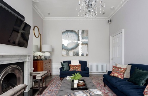 Stockbridge House | Stunning Victorian 4-bedroom townhouse in Stockbridge, Edinburgh