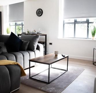 Cartworth Resort | Stunning Views 2-Bedroom Apartment in Charming Holmfirth Village, Huddersfield