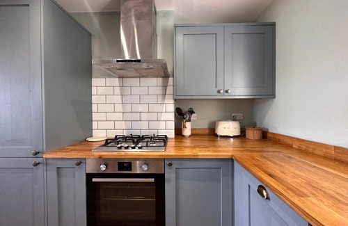 Limpley Stoke House | Stunning Views and Countryside. Cotswolds, Bath. Sleeps 6