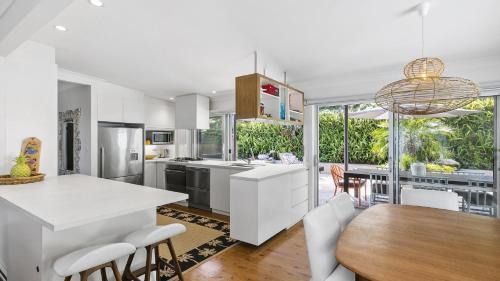 Copacabana House | Stunning Views, Heated Plunge Pool and Walking Distance To Beach
