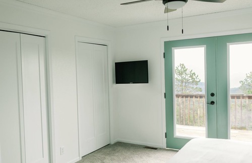 Coal Creek House | Stunning views in Golden!