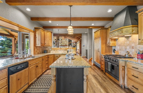 McCall Cabin | Stunning views of Payette Lake and Surrounding Mountains