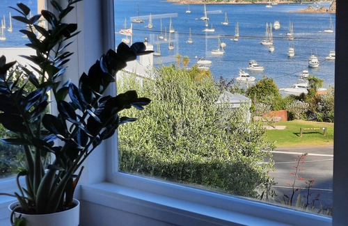 Oneroa House | Stunning views over Oneroa Bay