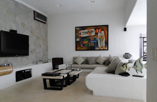 Las Brisas Villa | Stunning Villa