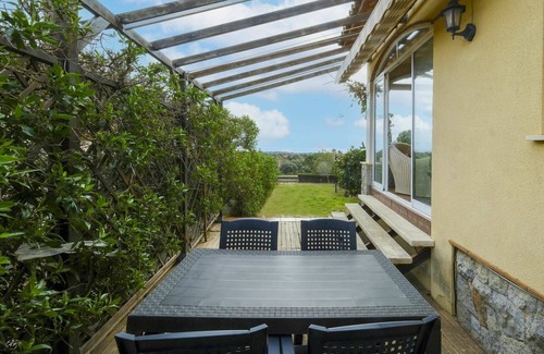 Bonmont Terres Noves House | Stunning villa for 6 people with pool, A/C, TV, terrace and parking